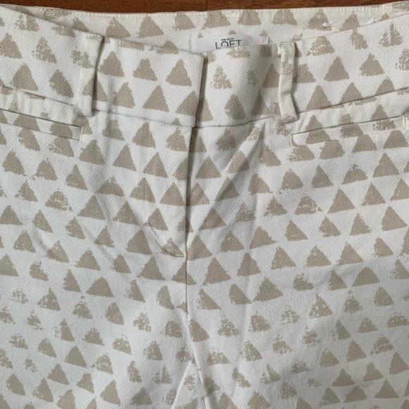 Ann Taylor LOFT Women's Julie Fit Cropped Cream / Beige Triangles Pants Size 0P - Picture 2 of 5